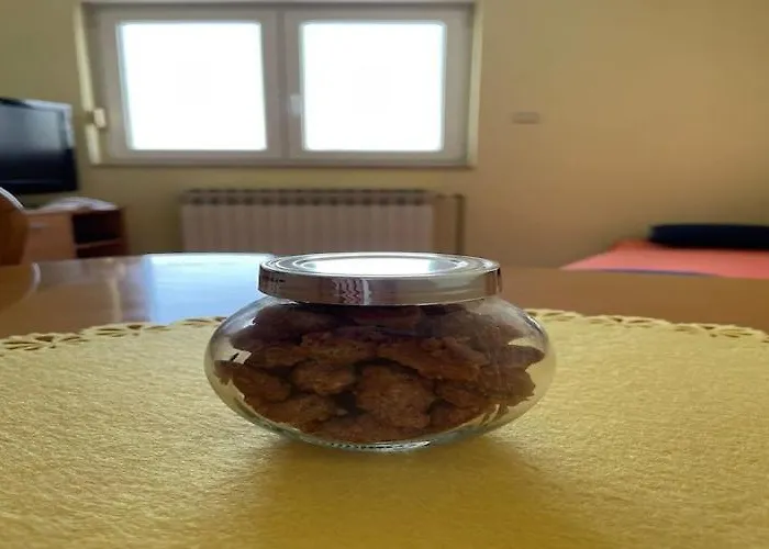 Luka - One Bedroom With Balcony And Sea View Appartement Šibenik